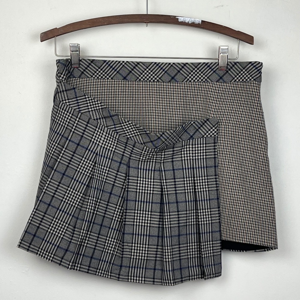 Steve Madden Mixed Plaid Asymmetric Mini Skirt 6 Grey Dark Academia Prep